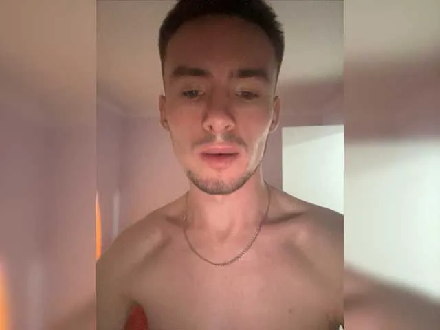 Live sex webcam photo for EvGeNiY2727 #277026916