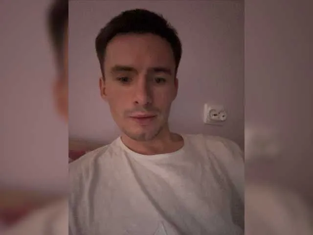 Live sex webcam photo for EvGeNiY2727 #277348533