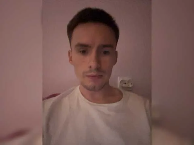 Live sex webcam photo for EvGeNiY2727 #277516189