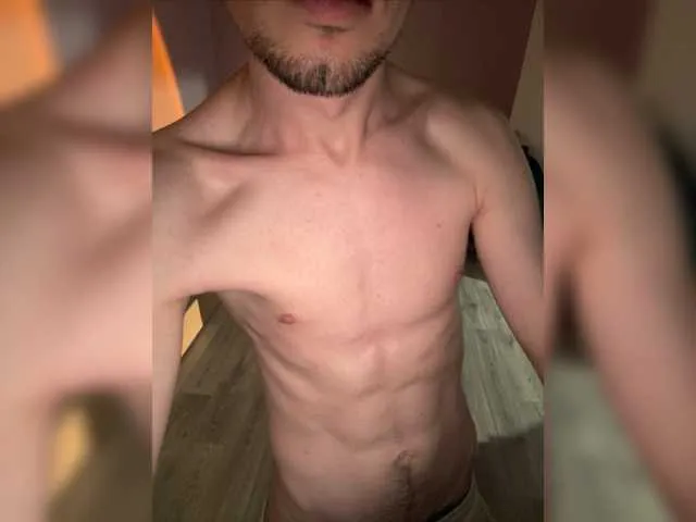 Live sex webcam photo for EvGeNiY2727 #277571340