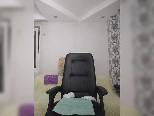 Live sex webcam photo for Eva-Bella #276052724