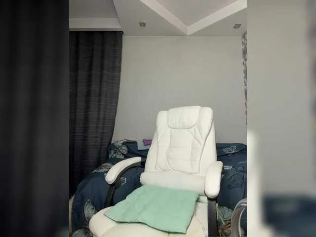 Live sex webcam photo for Eva-Bella #291779532