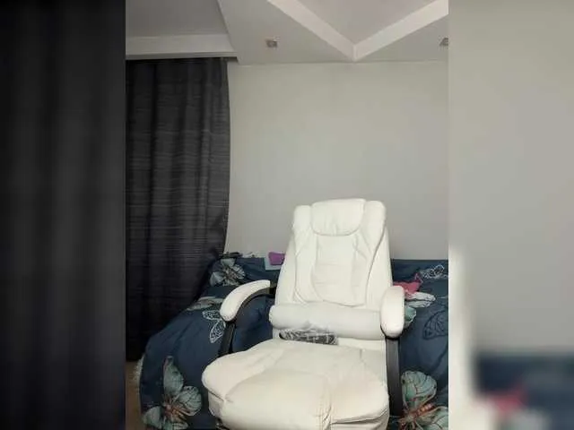 Live sex webcam photo for Eva-Bella #291874427