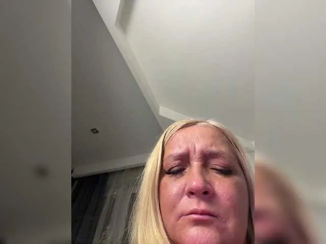 Live sex webcam photo for Eva-Bella #292258537