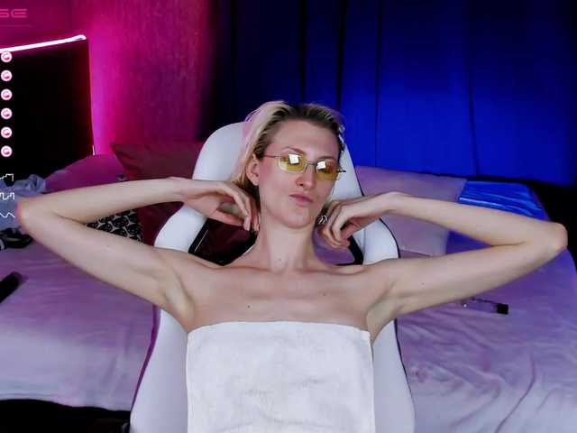 Live sex webcam photo for Eva-Blonde #273731673