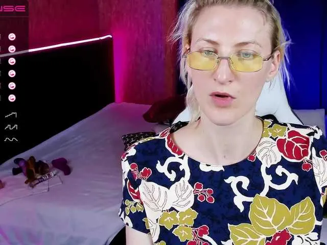 Live sex webcam photo for Eva-Blonde #273876779