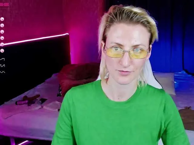 Live sex webcam photo for Eva-Blonde #273990962