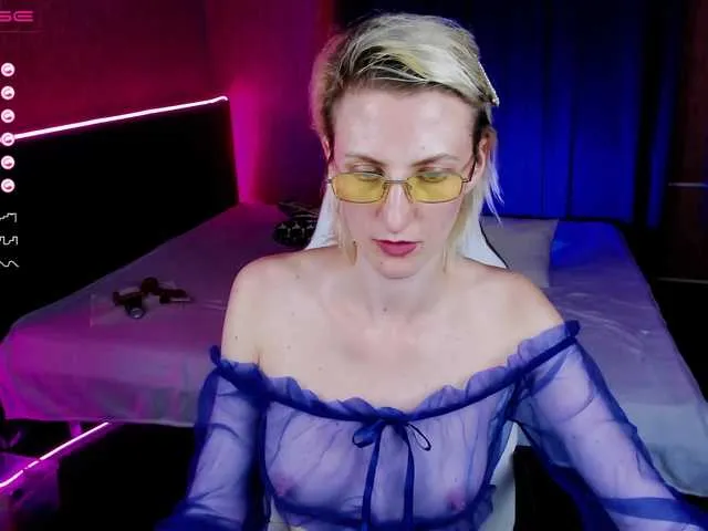 Live sex webcam photo for Eva-Blonde #274004823