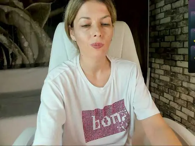 Live sex webcam photo for Eva-Melow #291133076