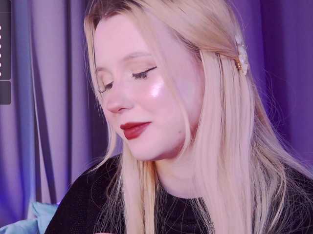 Live sex webcam photo for EvaAngelok #276733870