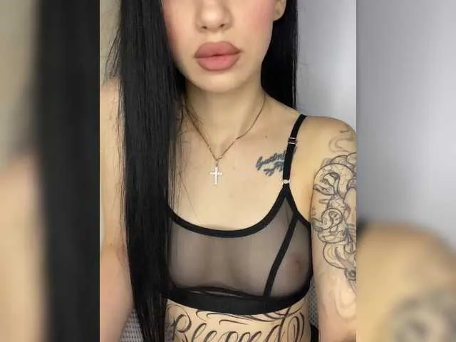 Live sex webcam photo for EvaDesire #291670208