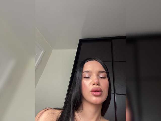 Live sex webcam photo for EvaDesire #291803840