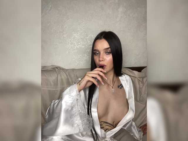 Live sex webcam photo for EvaDesire #291862135