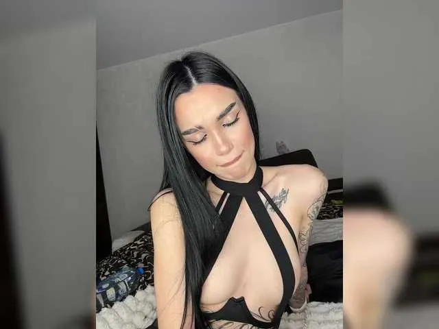 Live sex webcam photo for EvaDesire #292241039