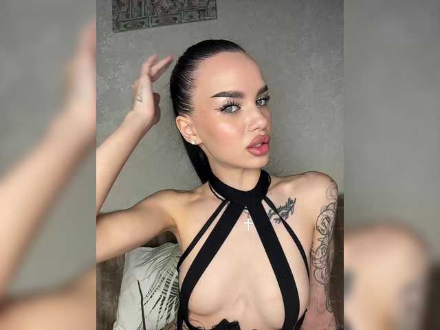 Live sex webcam photo for EvaDesire #292418380