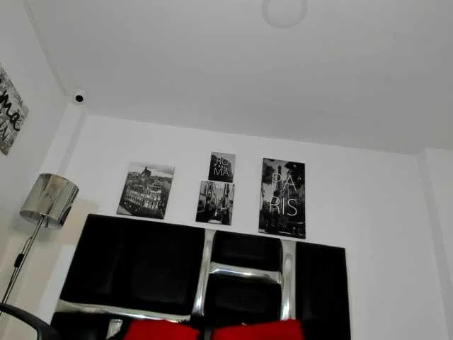 Live sex webcam photo for EvaDreams1 #290809530