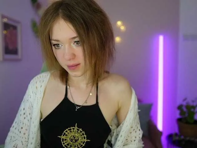 Live sex webcam photo for EvaGrey18 #277579148