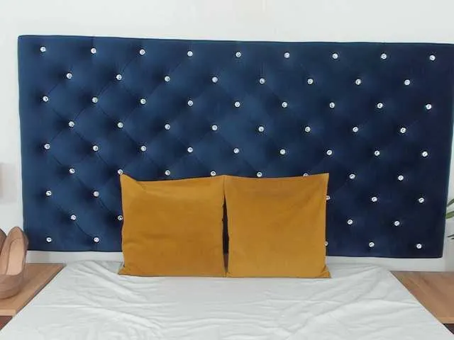 Live sex webcam photo for EvaHorny #291061276