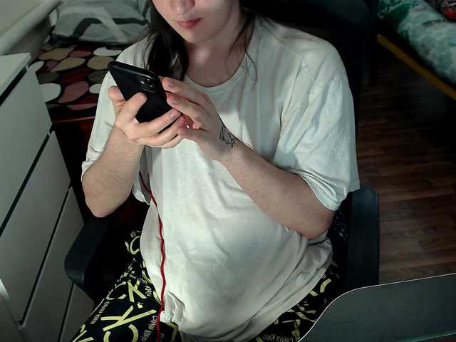 Live sex webcam photo for EvaMiron #291178841