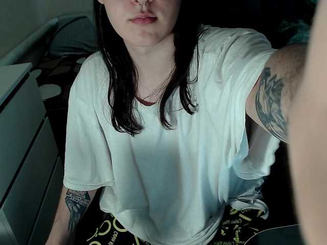 Live sex webcam photo for EvaMiron #291183266