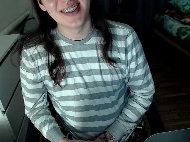 Live sex webcam photo for EvaMiron #291403872