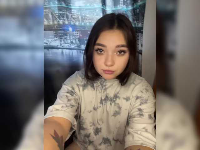 Live sex webcam photo for EvaMoon666 #291879257