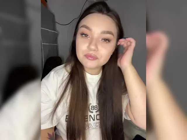 Live sex webcam photo for EvaMoon666 #291948149