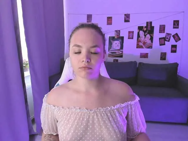 Live sex webcam photo for EvaRose #278049516