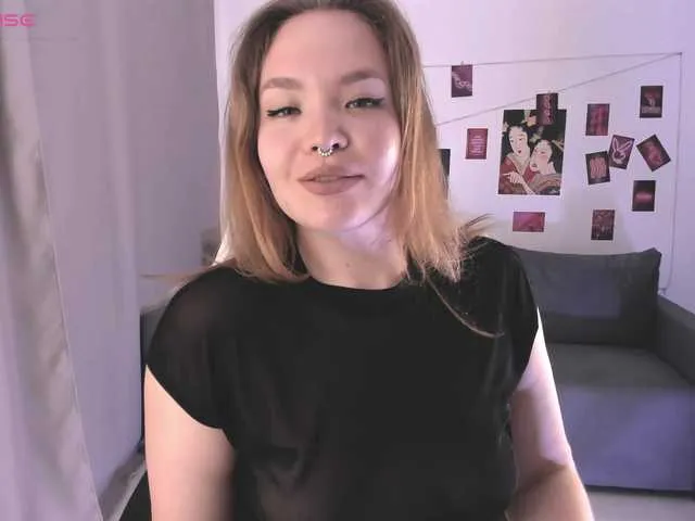 Live sex webcam photo for EvaRose #278285031