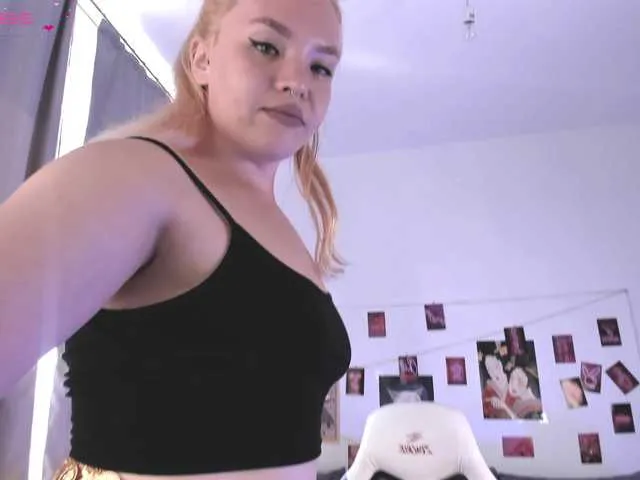 Live sex webcam photo for EvaRose #278310850