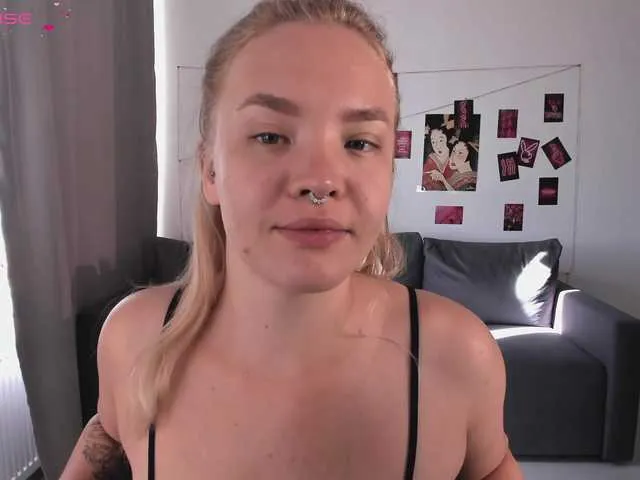 Live sex webcam photo for EvaRose #288186822