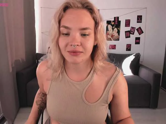 Live sex webcam photo for EvaRose #288772896