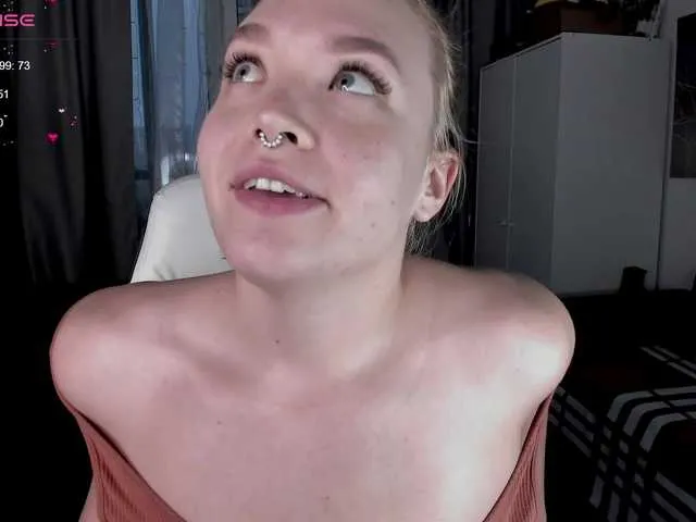 Live sex webcam photo for EvaRose #290184571