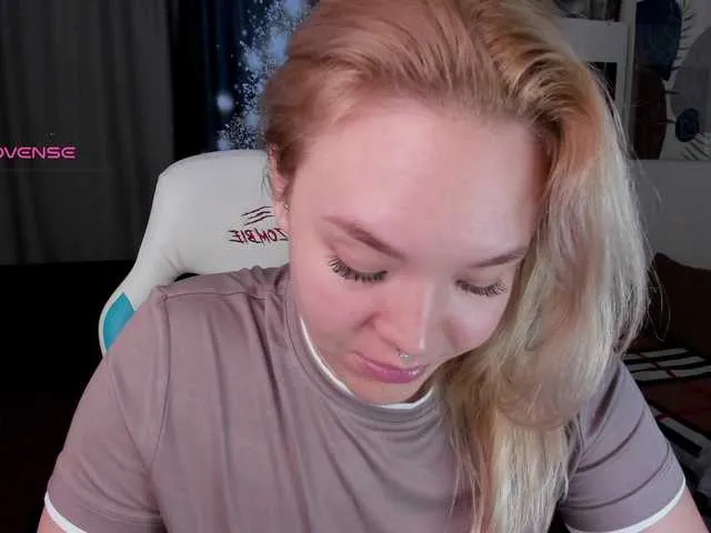 Live sex webcam photo for EvaRose #290273789