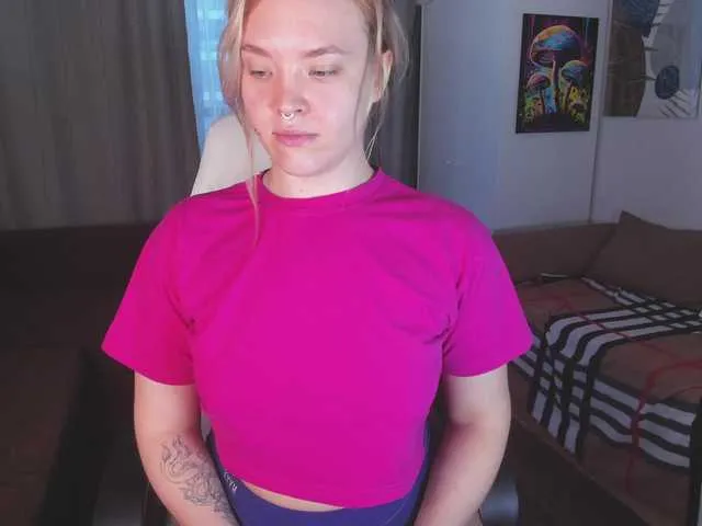 Live sex webcam photo for EvaRose #290580955