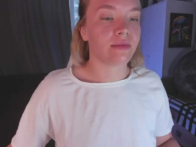 Live sex webcam photo for EvaRose #290852844