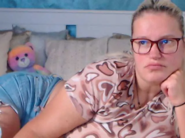 Live sex webcam photo for EvaSin25 #276658744