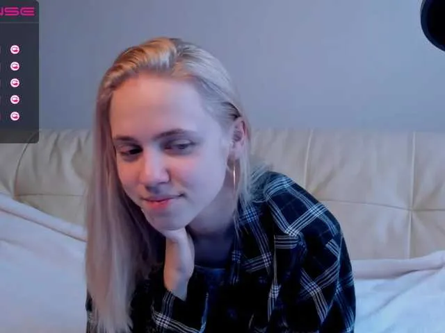 Live sex webcam photo for EvaStone #272109765