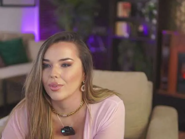 Live sex webcam photo for EvaSunderland #290384563