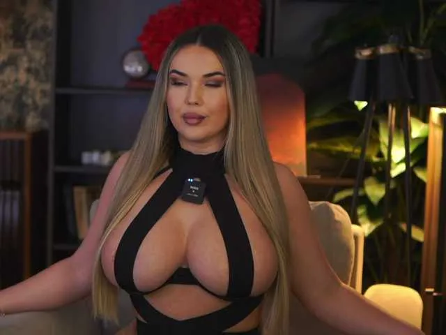 Live sex webcam photo for EvaSunderland #293266178