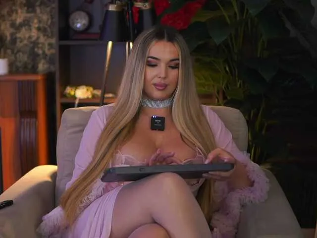 Live sex webcam photo for EvaSunderland #294185173