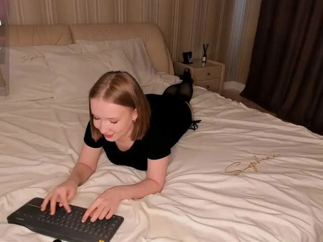 Live sex webcam photo for EvaSweet #290889153