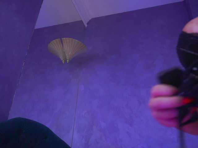 Live sex webcam photo for EvaTheStarx #277088504