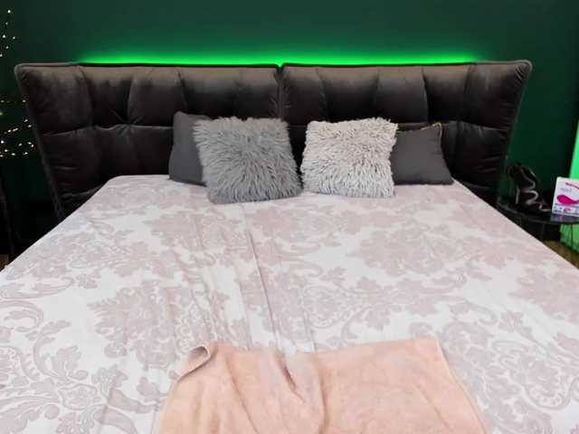 Live sex webcam photo for EvaWhite18 #274092636