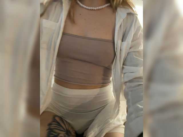 Live sex webcam photo for Evagogogo #294289516