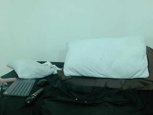 Live sex webcam photo for Evamills #291545808