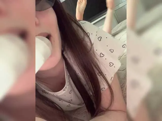 Live sex webcam photo for Evamrr #291198993