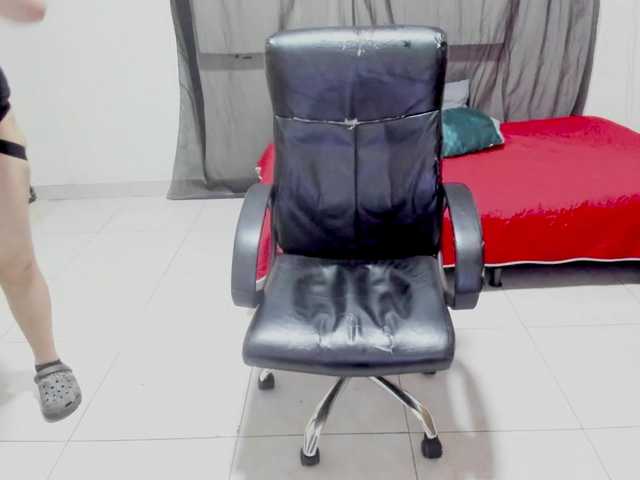 Live sex webcam photo for Evan-stone15 #277917299