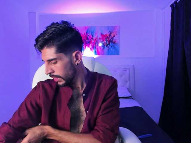 Live sex webcam photo for EvanKrentz #276237712