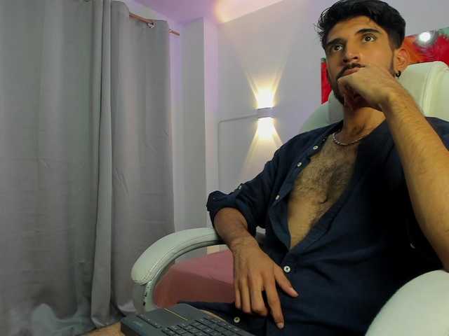 Live sex webcam photo for EvanKrentz #276280480